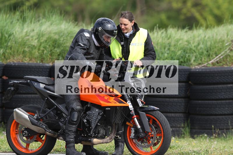 Archiv-2025/10 23.04.2025 Cornu Master School ADR/gruen-vert/30